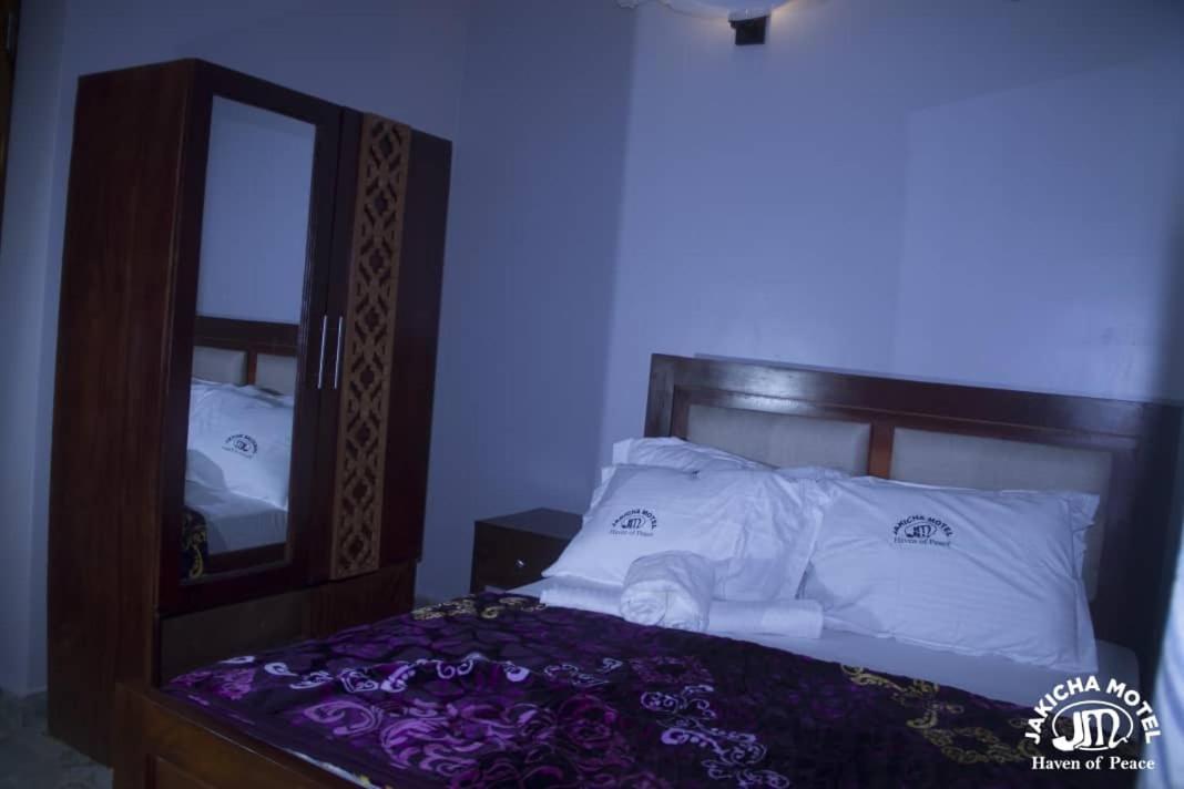 Jakicha Motel Dar es Salaam Buitenkant foto