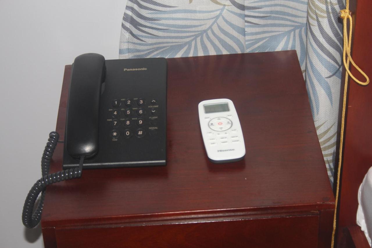 Jakicha Motel Dar es Salaam Buitenkant foto
