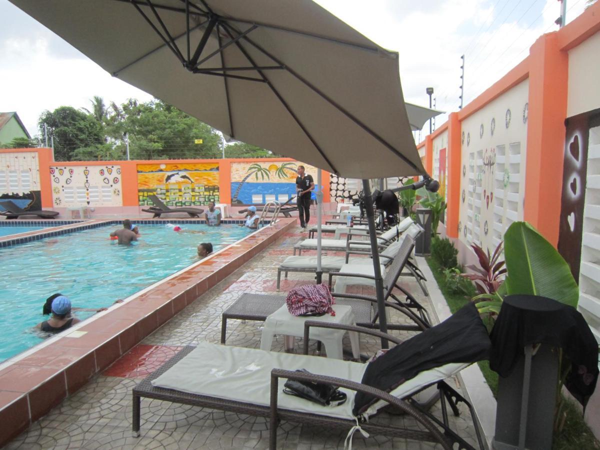 Jakicha Motel Dar es Salaam Buitenkant foto