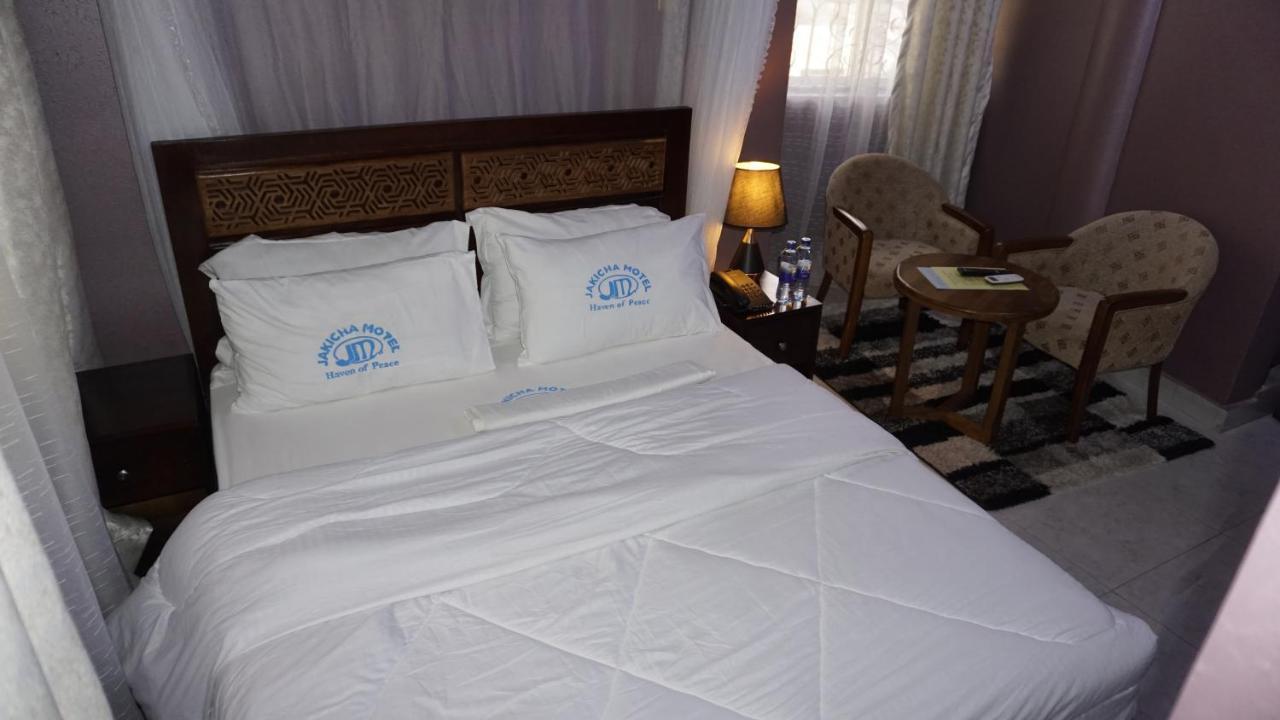 Jakicha Motel Dar es Salaam Buitenkant foto