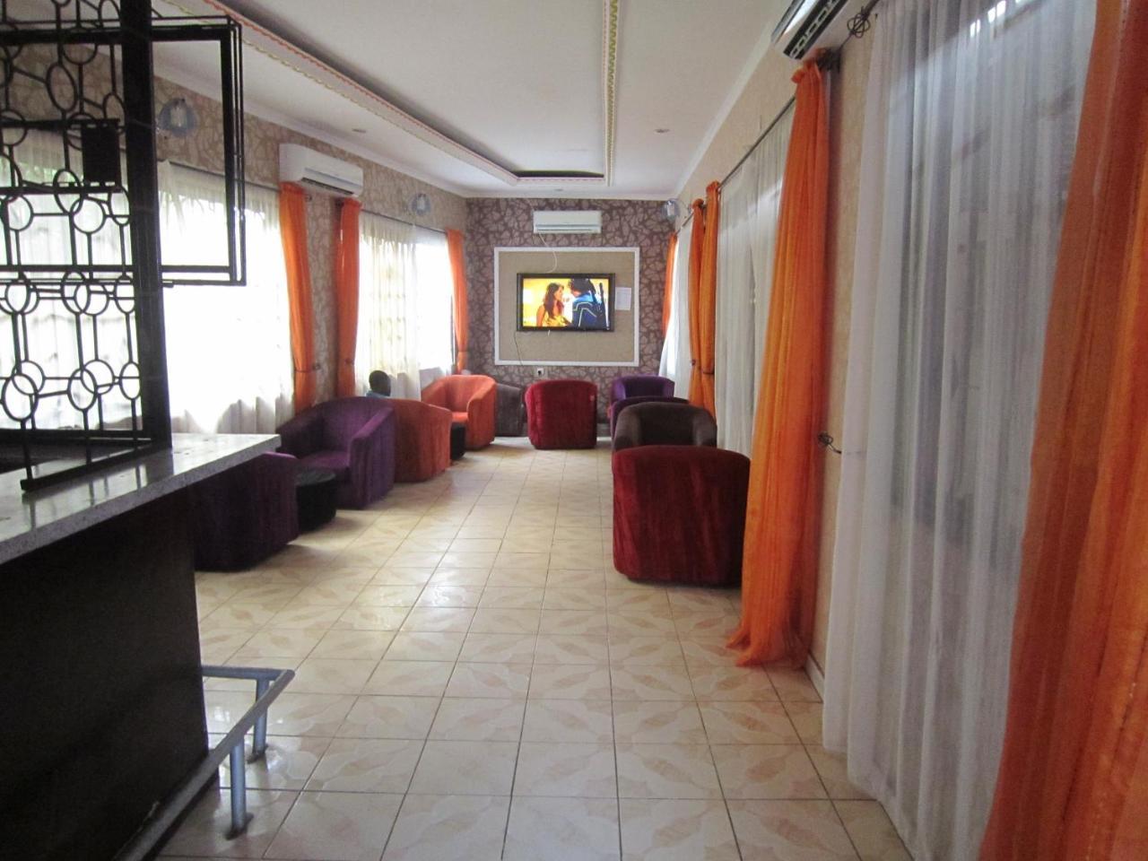 Jakicha Motel Dar es Salaam Buitenkant foto