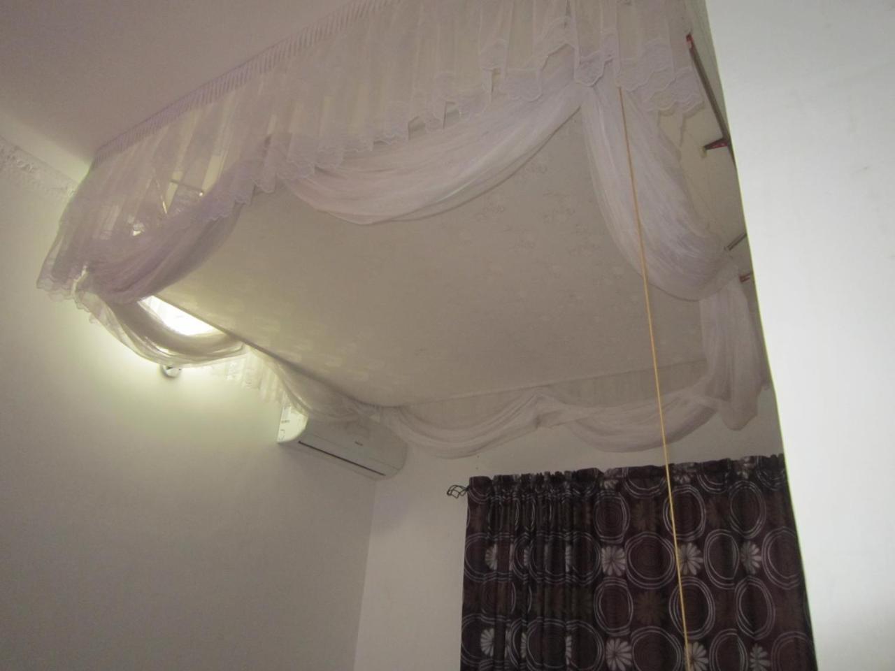 Jakicha Motel Dar es Salaam Buitenkant foto