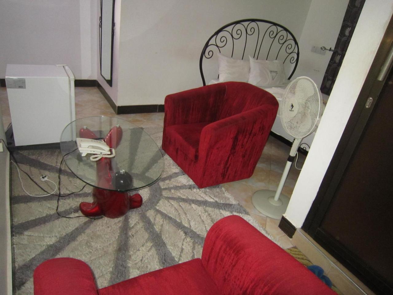 Jakicha Motel Dar es Salaam Buitenkant foto