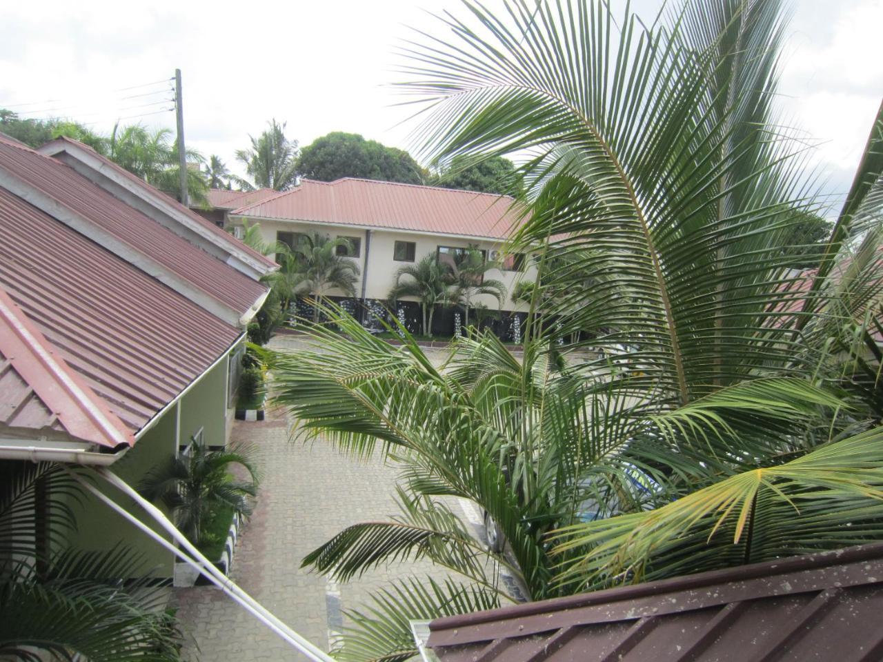 Jakicha Motel Dar es Salaam Buitenkant foto