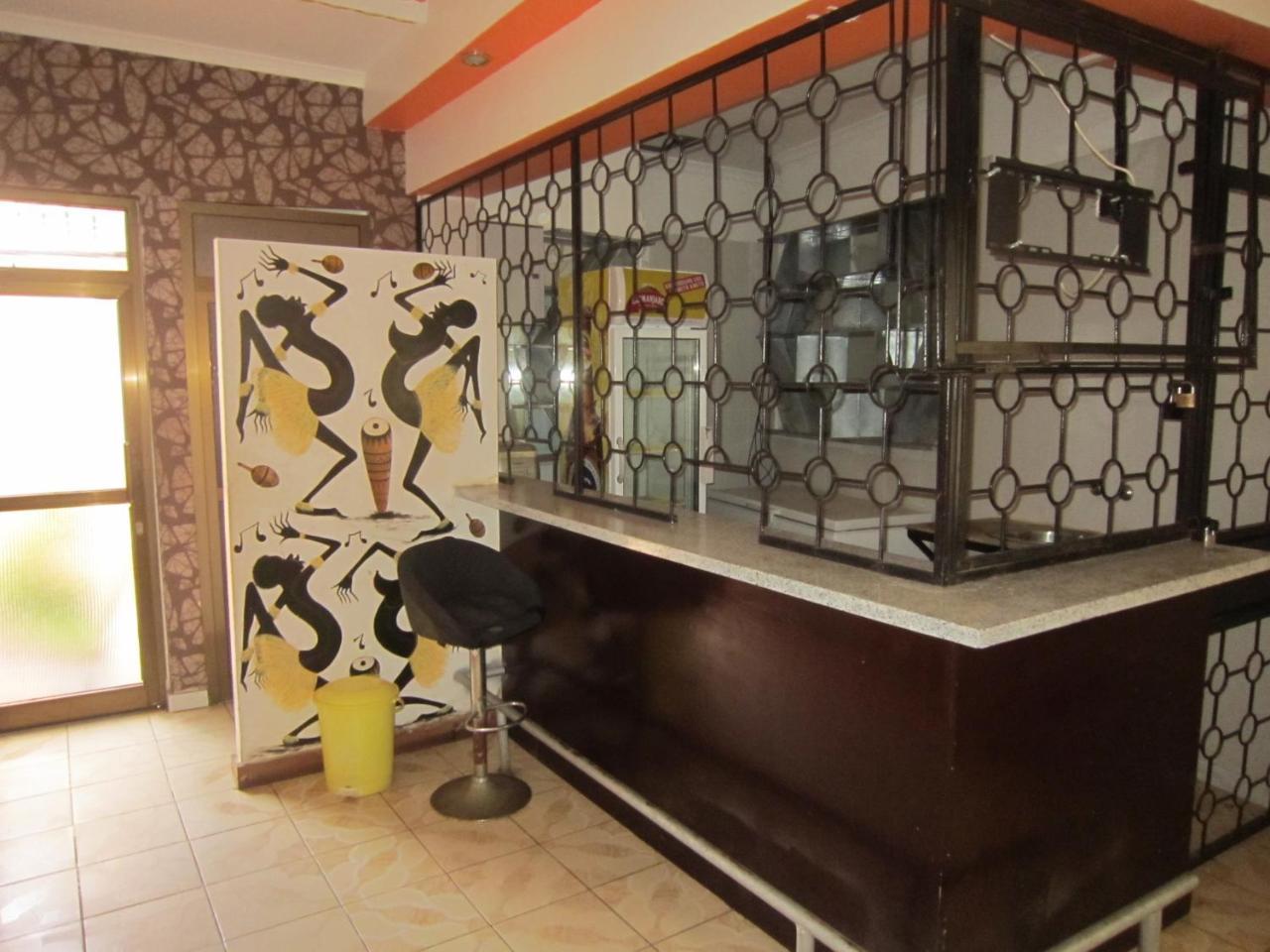 Jakicha Motel Dar es Salaam Buitenkant foto