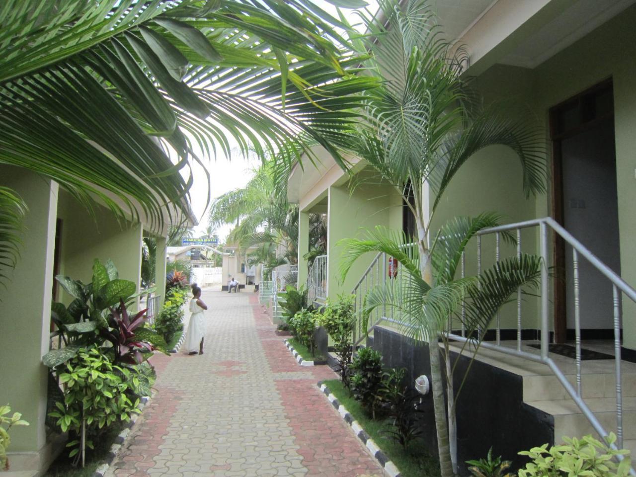 Jakicha Motel Dar es Salaam Buitenkant foto