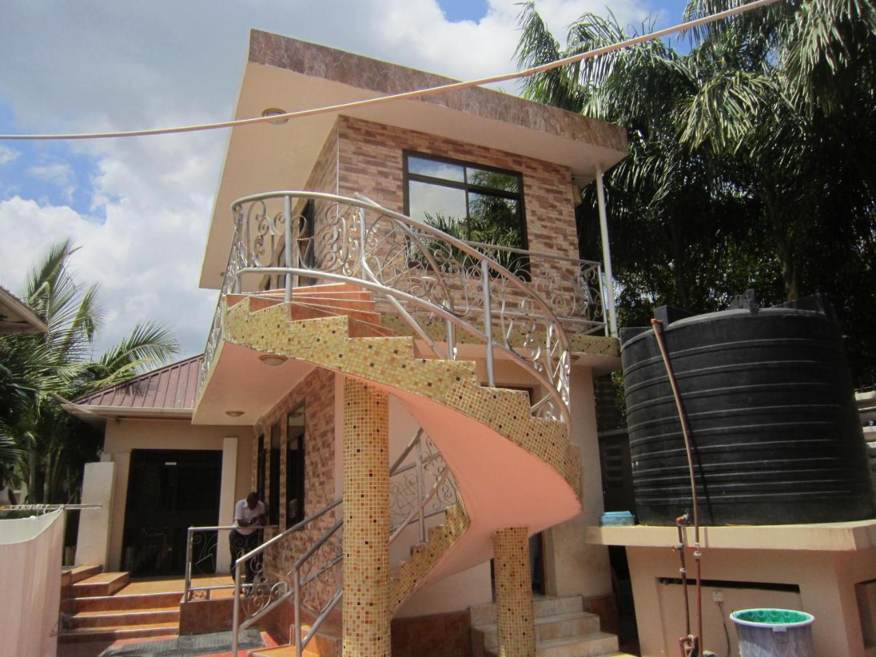 Jakicha Motel Dar es Salaam Buitenkant foto
