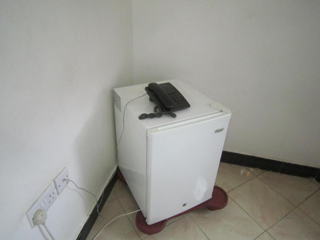 Jakicha Motel Dar es Salaam Buitenkant foto