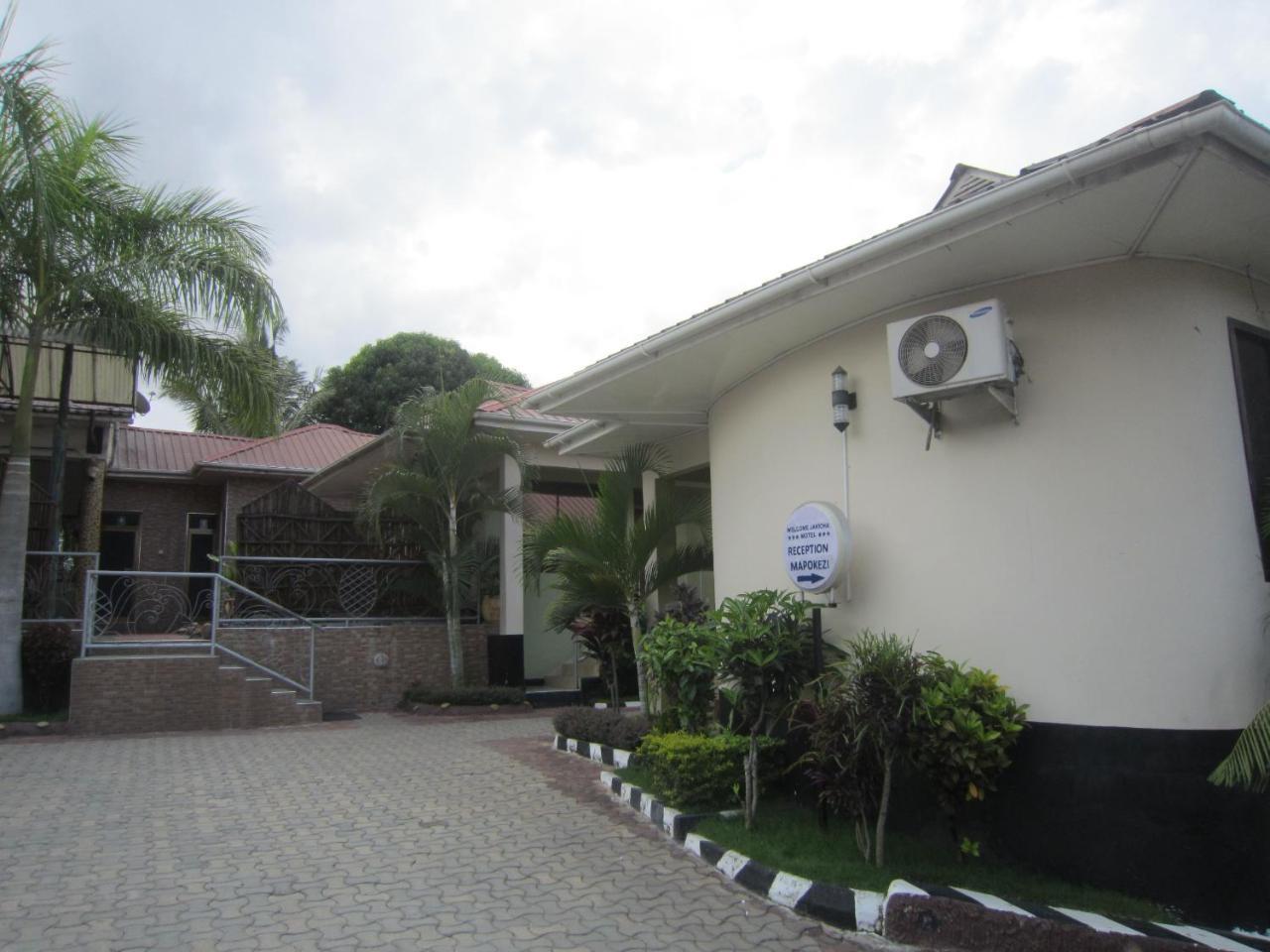 Jakicha Motel Dar es Salaam Buitenkant foto